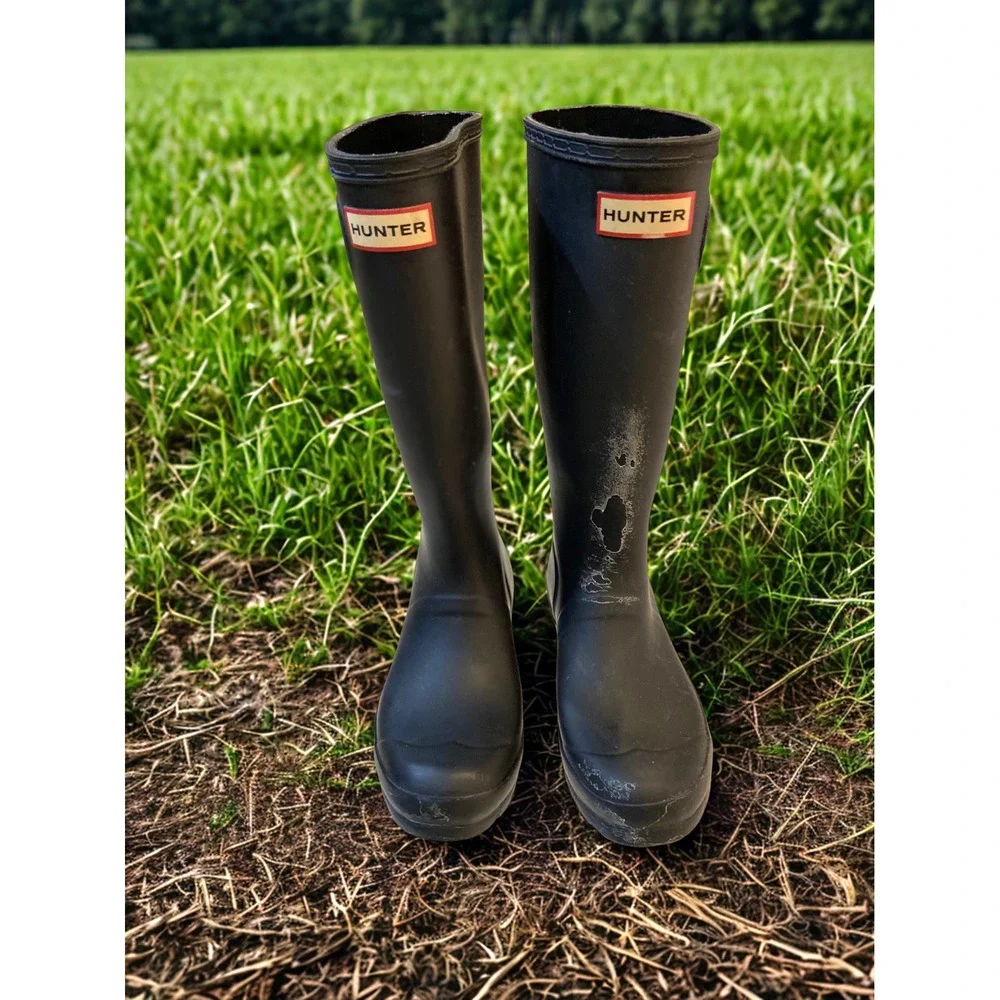 Hunter Kids Tall Rain Boots Black‎ Waterproof Rubber Buckle Boot-Flawed